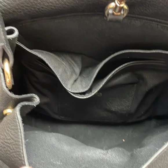 Cuyana Classic Black Backpack - Picture 7 of 8